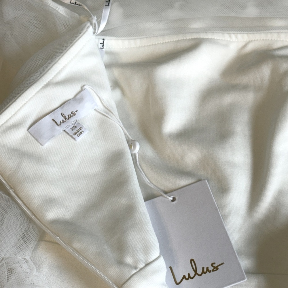 NEW Lulus Beautifully Beloved White Mesh Off-the-Shoulder Maxi Dress XS #1554 - Picture 5 of 8